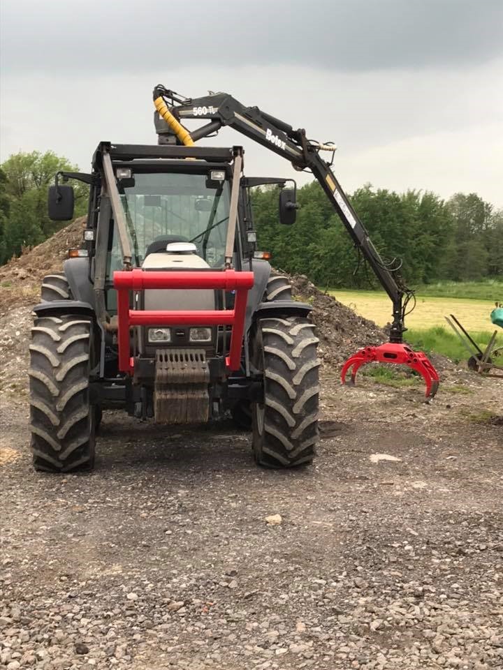 Valtra Tractor with Botex Crane